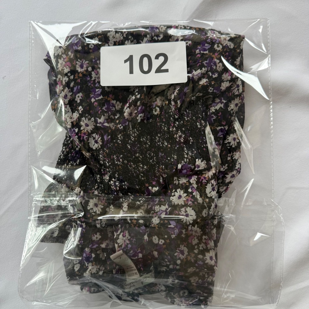 American Rag Floral Smocked Blouse Purple White Chiffon Square Neck BOHO Large - Picture 14 of 14